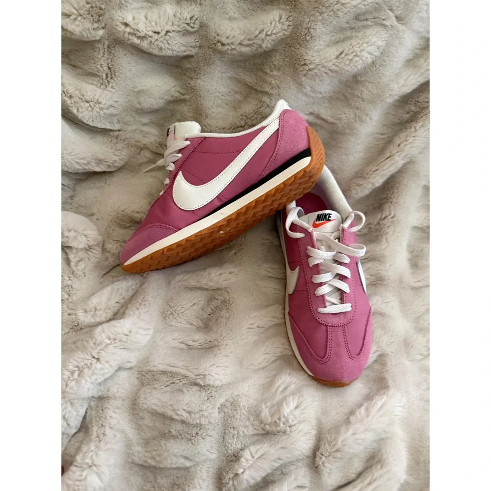 Nike Waffle Debut Pink White Suede Nylon Sneakers HM4771-606 Womens 7